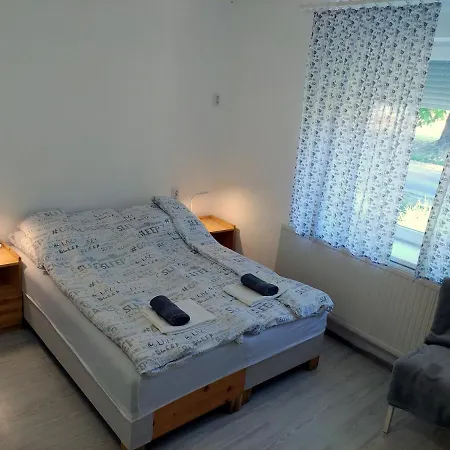Paraszt Porta Vendeghaz Guest house *