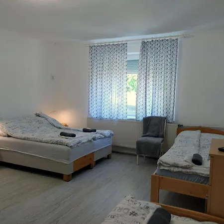 Paraszt Porta Vendeghaz Guest house